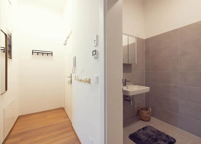 Leonart Living 23 Апартаменты *