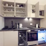 Leonart Living 23 Apartment